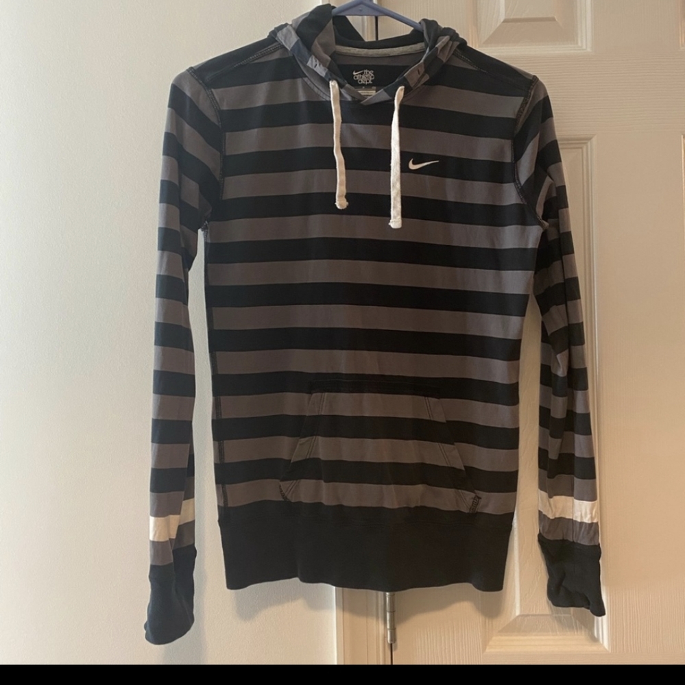 Nike hooded shirt